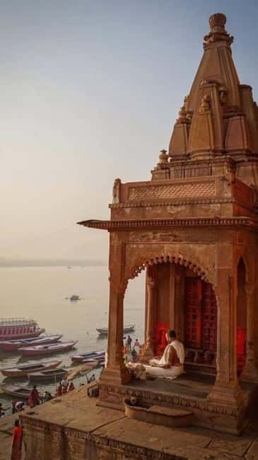 Varanasi: Ancient ghat walk tour with local guide - Lolark Kund, Jain Temple, and the Red Durga Kund Moment