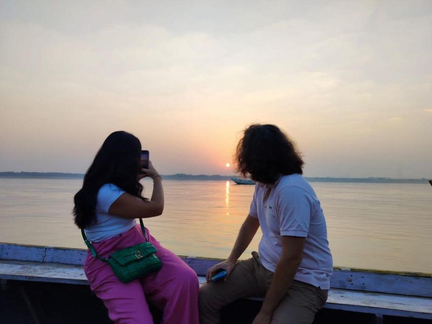 Varanasi : Full Day City Highlights Day Tour & Ganges Cruise - Banaras Hindu University at 10:00am: the contrast stop that makes the day feel complete