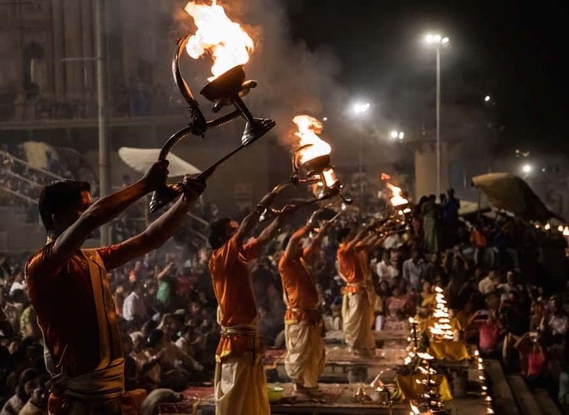 Varanasi Landmark Evening City Tour - Aarti & Boating - Starting at Shivala Ghat, and why timing matters