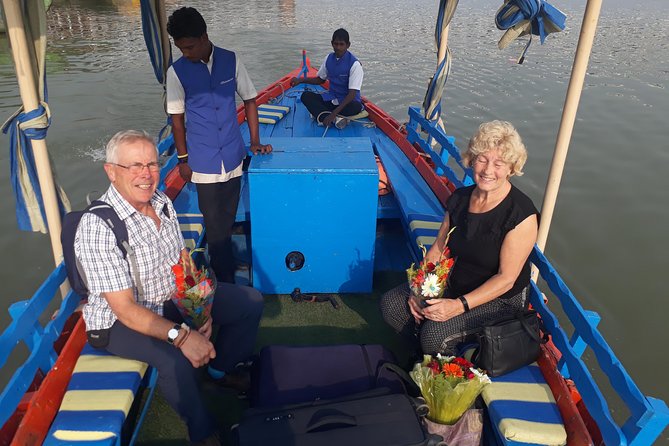 Varanasi tour in one day - Stop 1, the sunrise boat on the Ganges River