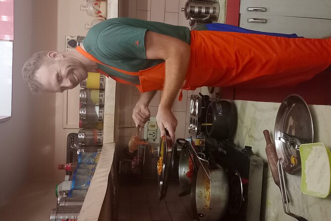 Vegetarian : Private Cooking Class in Delhi home ( Learn 7 meal) - Snacks, Masala Tea, and the First Round of Flavor