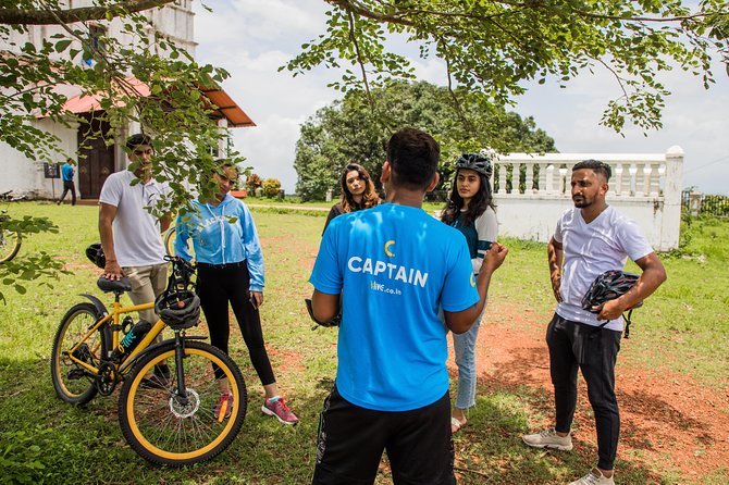 Village Vibes: Cansaulim Coastal E-Bike & Japanese Tea Tour - St. Thomas Church and Dr. Barbosa House: the heritage-watching moment